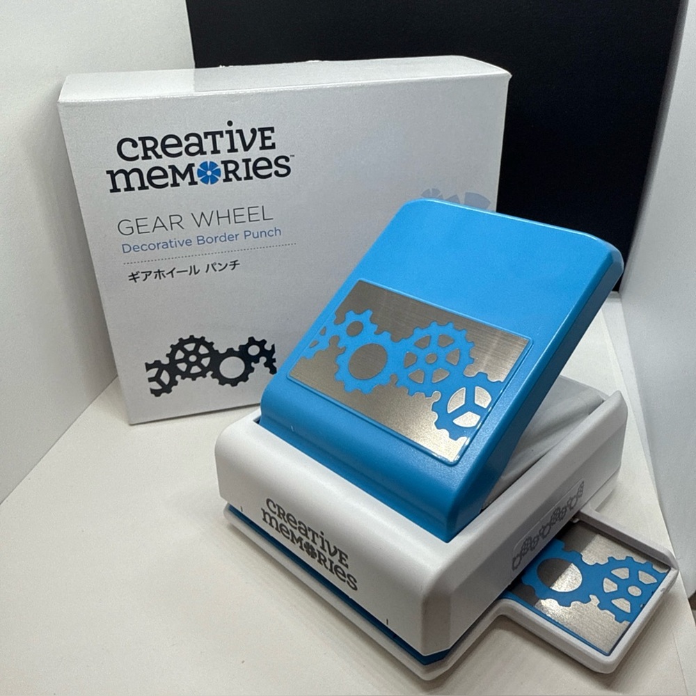 Creative Memories Gear Wheel decorative border punch brand new